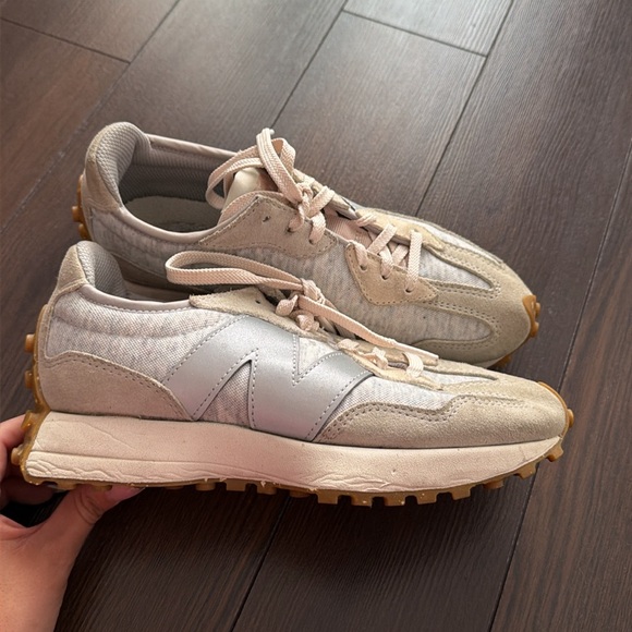 New Balance 327 - Picture 4 of 4